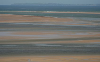 Polarised estuary