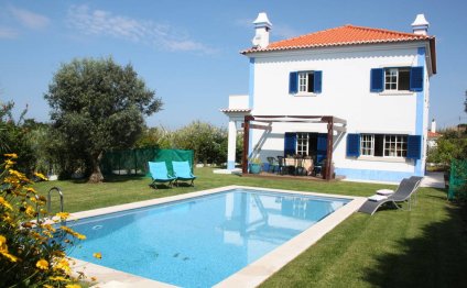 View to the house WITHOUT pool