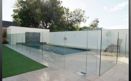 Types of Pool fencing